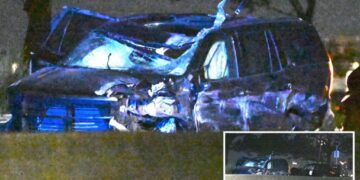 Three teenagers killed, four other people injured in violent Belt Parkway crash