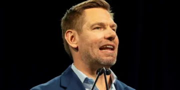 FBI seizes Eric Swalwell’s phone in airport face-off as White House releases dirt