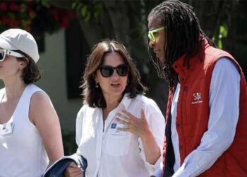 ‘Enthralled’ Bari Weiss courts fired CNN star as struggling CBS News eyes massive shakeup