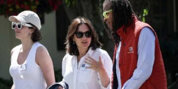 ‘Enthralled’ Bari Weiss courts fired CNN star as struggling CBS News eyes massive shakeup