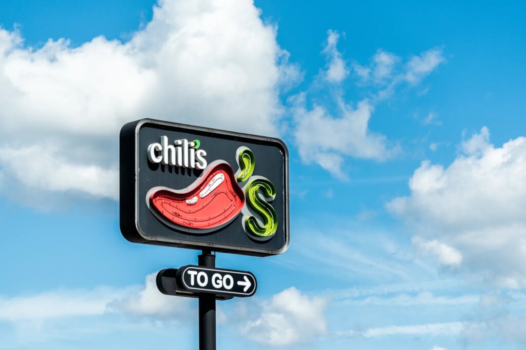 Business World Stunned That a Restaurant Chain Is Doing Well Without Mindlessly Embracing AI