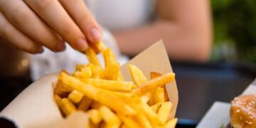 Dear Abby: I’ve told her to lose weight, but she won’t listen, would a letter be better?