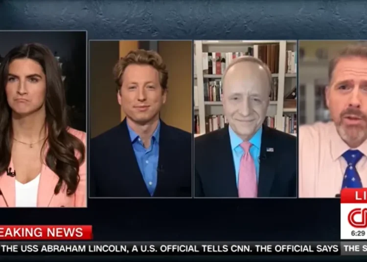 Kaitlan Collins traps Scott Jennings with one line about the Trump job he won’t deny