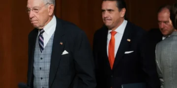 Todd Blanche stabbed senators in the back hours after being sworn in: experts