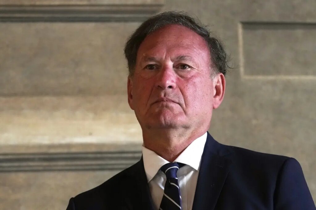 Samuel Alito staying on Supreme Court bench for another term after NPR erroneously reported his retirement