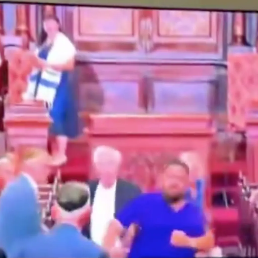 Larry Montes was dragged out of Central Synagogue after allegedly barging into a Shabbat service on Aug. 14, 2026.