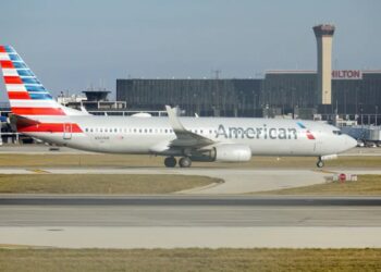 Two American Airlines tires blow out on runway — marking major escalation in troubling incidents