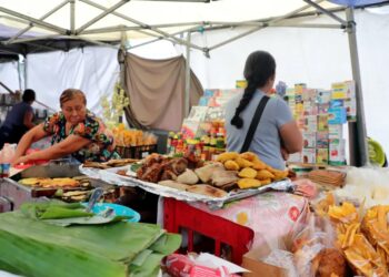 Embrace of street vendors shows slide into Third World anarchy
