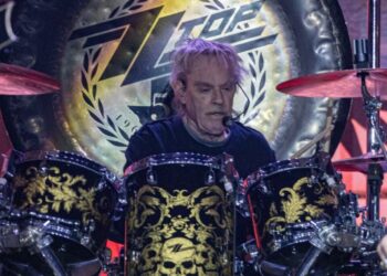 Inside the final haunting photo of ZZ Top legend Frank Beard in California venue