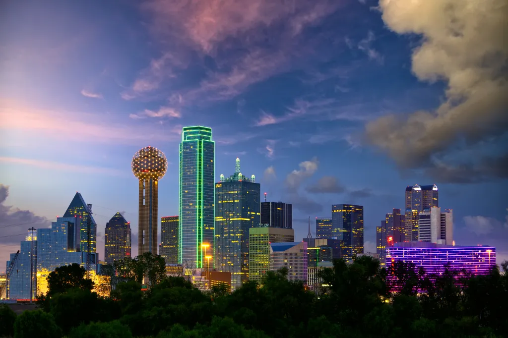 Dallas also saw more than one in two sellers offer discounts to lure in buyers.