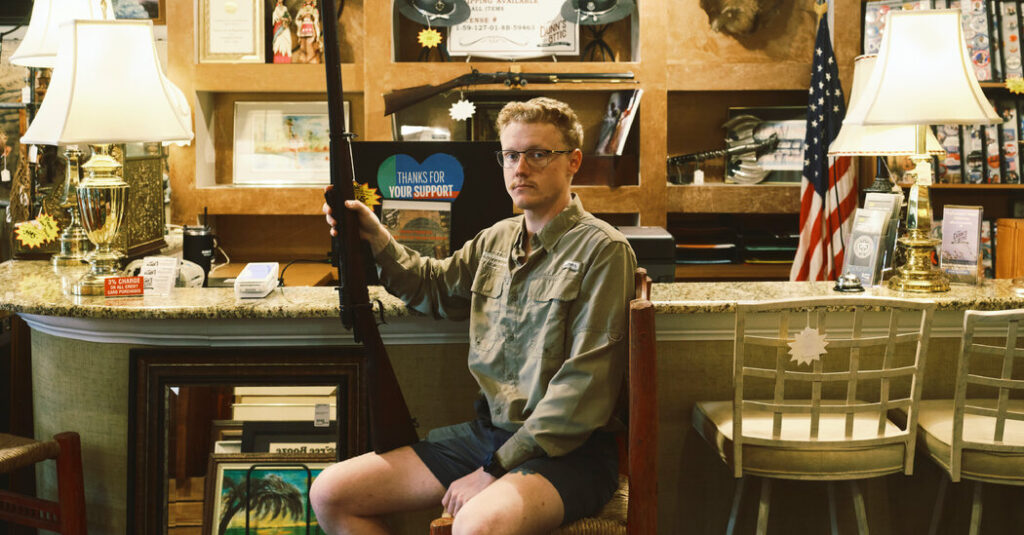 Push for Online Gun Sales Meets a Surprising Opponent: Small Gun Dealers