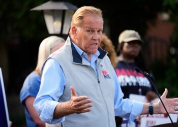 Republican Mike Rogers backs Michigan data center moratorium