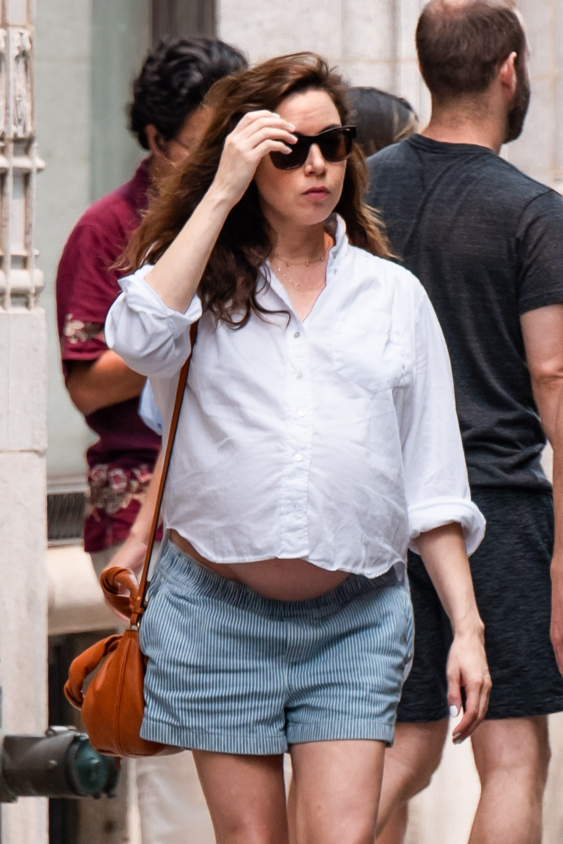 Aubrey Plaza with her baby bump