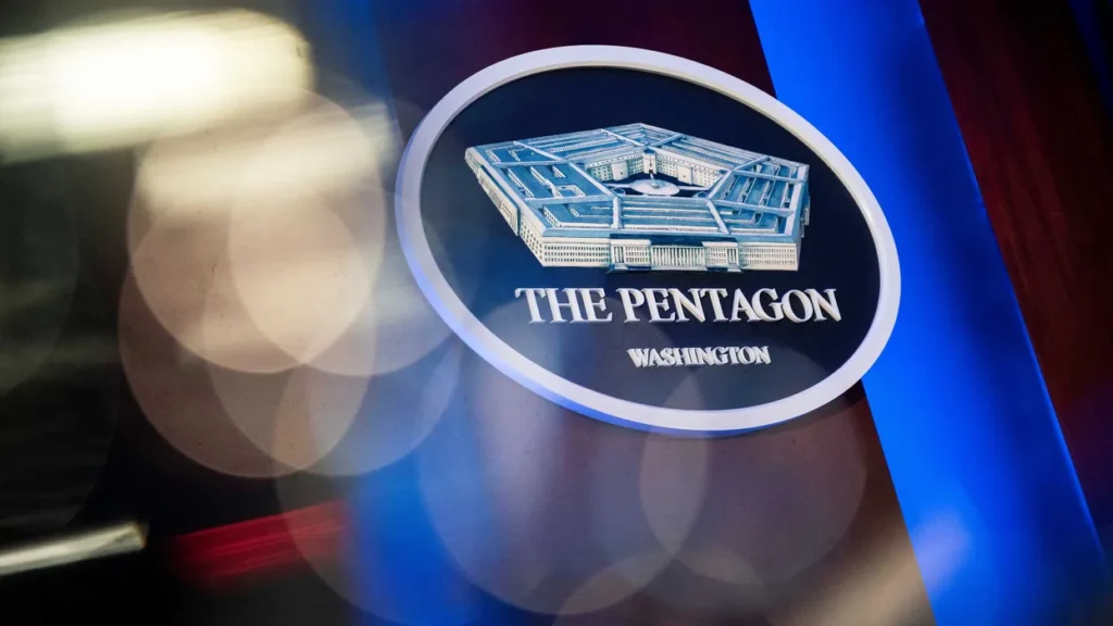 MAGA ‘journalist’ quietly went from covering the Pentagon to working for it