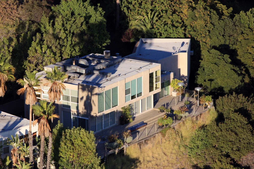Hayden Panettiere bought a Hollywood Hills home at 7640 Curson Terrace in March 2008 for $2.635 million, sharing it with her mother, Lesley Vogel, during one of the most successful stretches of her career.