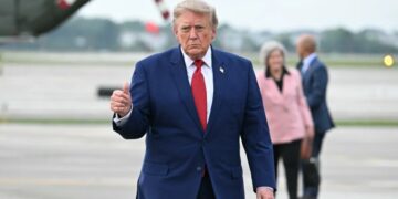 The Trump-Kim Jong Un bromance comes roaring back