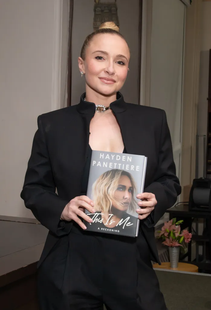 Hayden Panettiere celebrates her new memoir