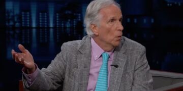 Henry Winkler Recalls Directing Dolly Parton’s First TV Movie: ‘An Amazing Soul on This Earth’