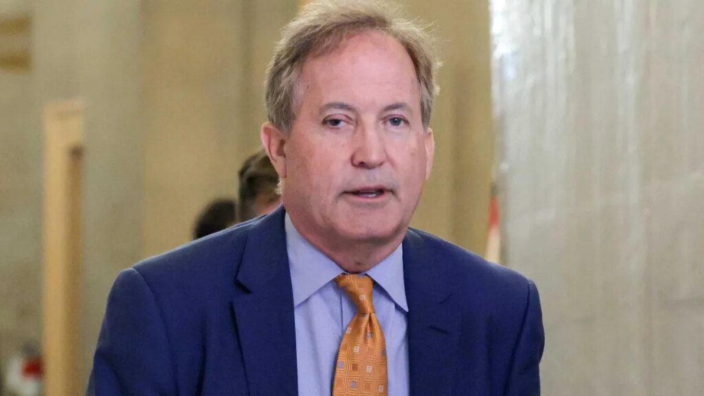 Ken Paxton attempts to save his rally by distracting the audience