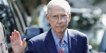 McConnell caregiver flees when pressed on camera about senator’s mystery recovery