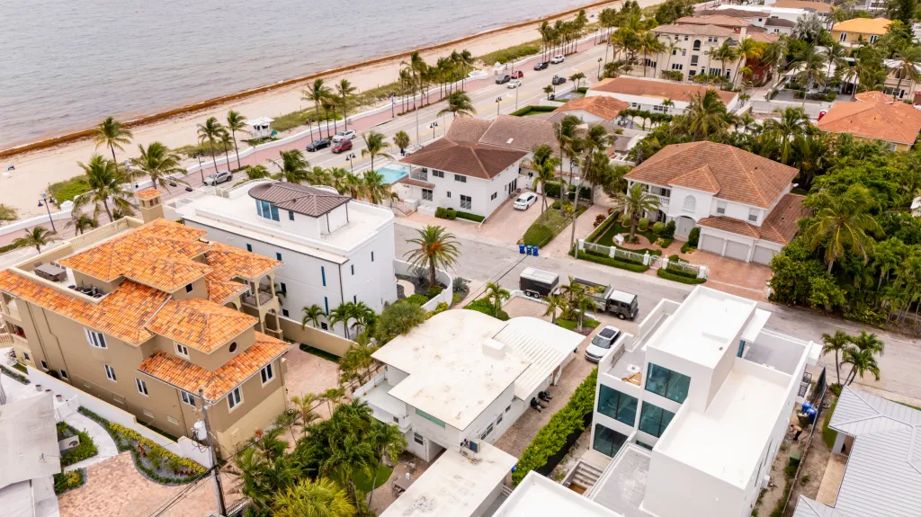Miami bucks the national trend, with more than 4 in 10 homebuyers still paying entirely in cash.