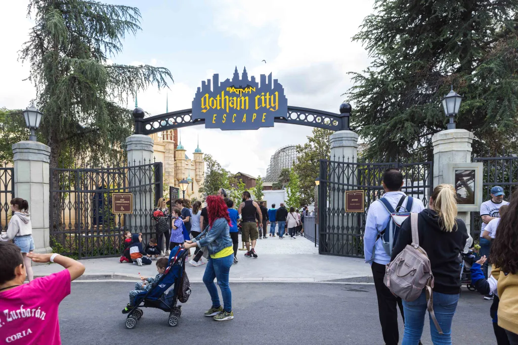 A 49-year-old rider was airlifted with fractures to both legs after an incident on the Batman Gotham City Escape coaster at Spain's Parque Warner.