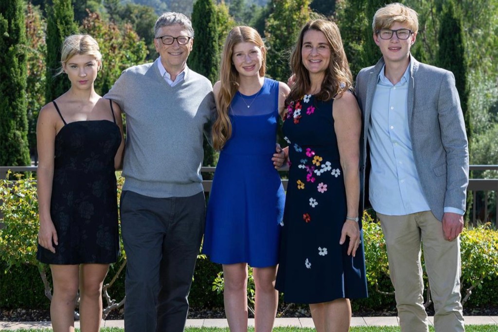 Melinda, Bill, Jennifer, Phoebe and Rory Gates stand together outdoors.