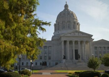 Missouri voters reject abolishing state income tax