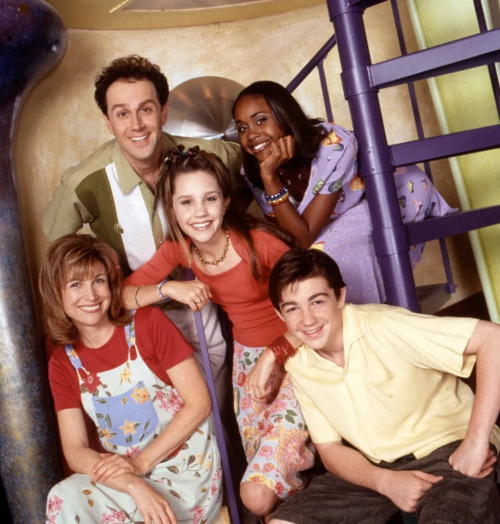 Cast photo for 