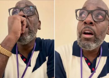 Texas teacher breaks down in tears during class after his senior students struggled to read, write
