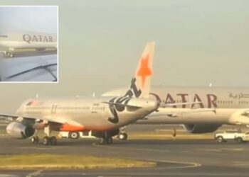 Jetstar, Qatar Airways planes narrowly avoid collision at Sydney airport, 1 crew member injured