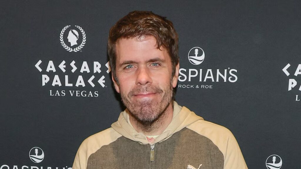 Perez Hilton’s Website Resumes Operations as Blogger Remains Hospitalized