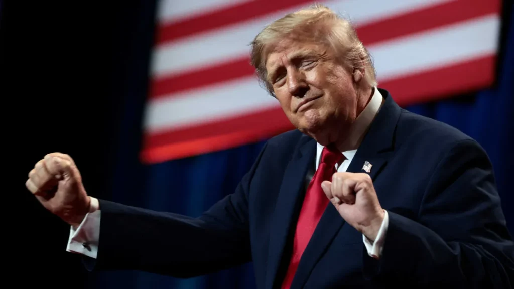 Trump’s ‘incoherent’ glitch on Fox News stuns analyst: ‘It just goes wrong’
