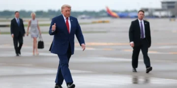 Trump’s staff furious after he left them as ‘sitting ducks’ in jet swap: insider
