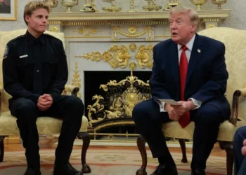 Trump’s USS Lincoln rant leaves 16-year-old lifeguard visibly uncomfortable