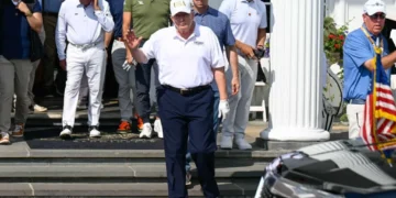 Columnist unmasks Trump’s golf con in scathing takedown: ‘Fluffing up his lies’