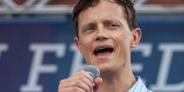 Republican misfires with bogus attack ad on opponent’s wealth — who’s worth 10 times less