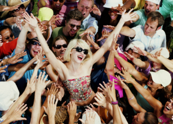 Psychologists Say the Most Likeable People Aren’t Funnier or Better Looking, They’re Doing This