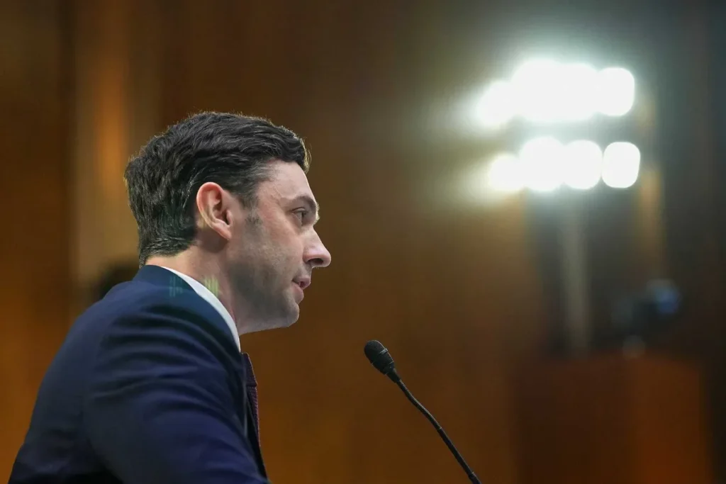 Crowd erupts as Trump foe mocks his MAGA ‘scandal piñata’ opponent