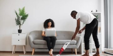 Dear Abby: I do it all while my wife doesn’t even have a driver’s license and its driving me to drink
