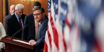 Fretting GOP in ‘difficult spot’ as Republicans told ‘do a better job’ selling Trump