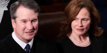 Supreme Court gutted its own ruling to hand Trump another victory: GOP lawyer