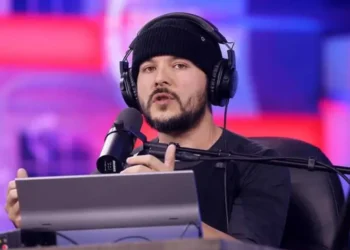Right-winger walks off live debate over accusation he’s grifting off ‘civil war’ panic