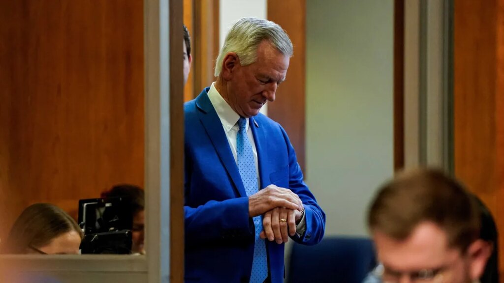 Republican Senator provides pre-dawn update on Mitch McConnell