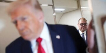 Spitfire Trump spokesman fiends for an ‘atta boy’ from infatuated aide: ex-GOP insider