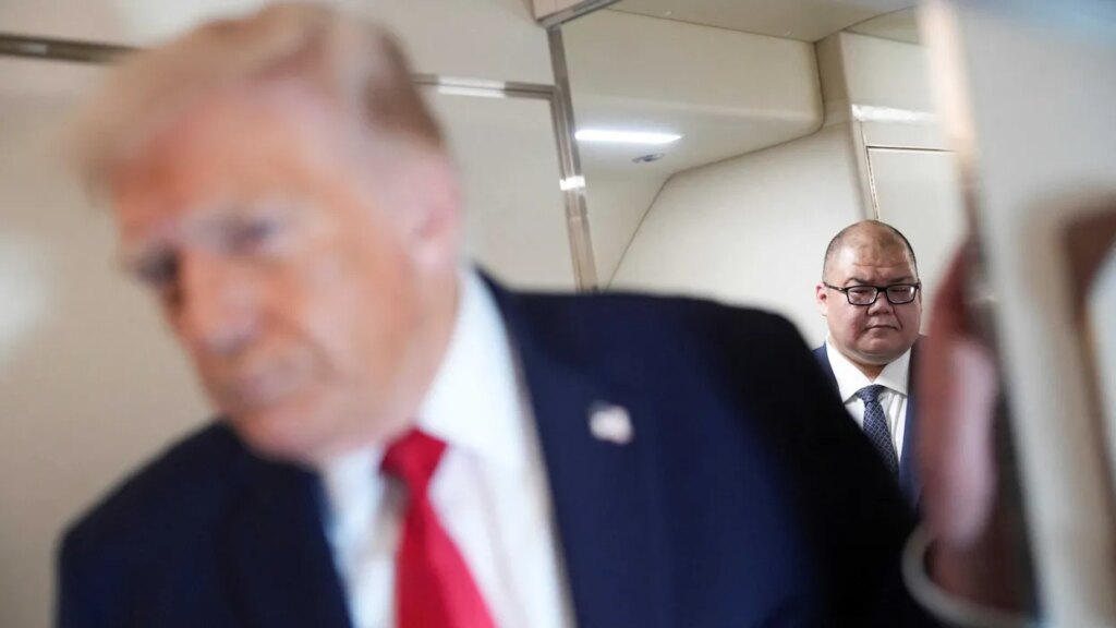 Spitfire Trump spokesman fiends for an ‘atta boy’ from infatuated aide: ex-GOP insider