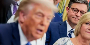 Maggie Haberman flags the ‘tepid’ tell in Mike Johnson’s response to Kushner meeting