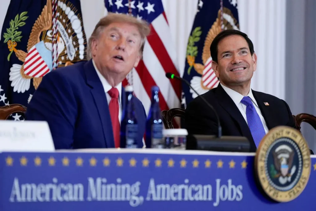 Trump threatens State Dept. paintings after losing plot mid-speech: ‘I’m taking it’