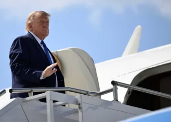 Trump throws tantrum on Truth Social attacking defiant GOP senator