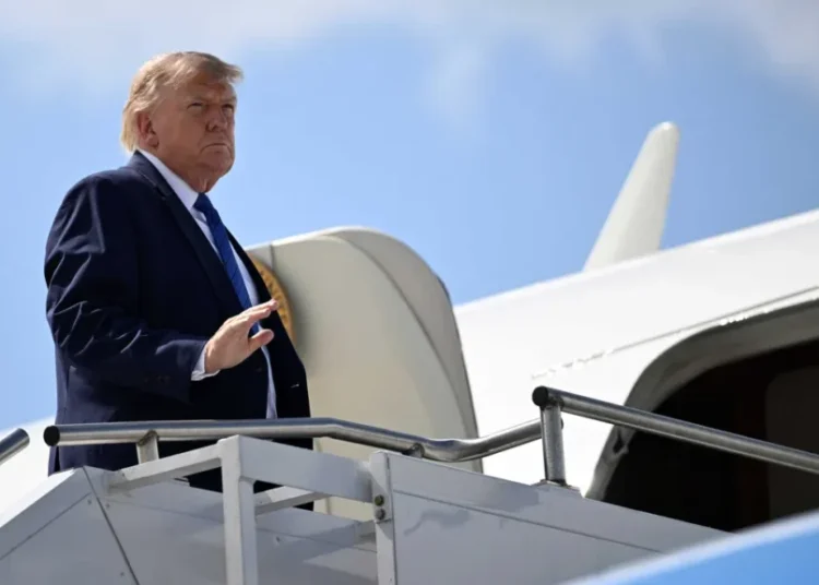 Trump throws tantrum on Truth Social attacking defiant GOP senator